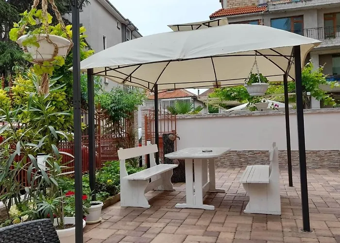 Πανσιόν Diamandievi