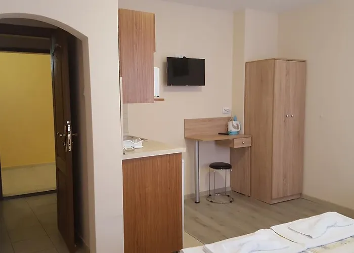 Diamandievi Πανσιόν