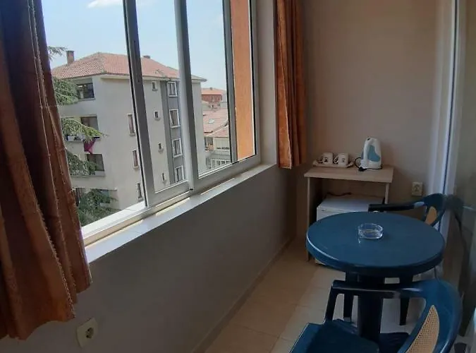 Diamandievi Πανσιόν 4*